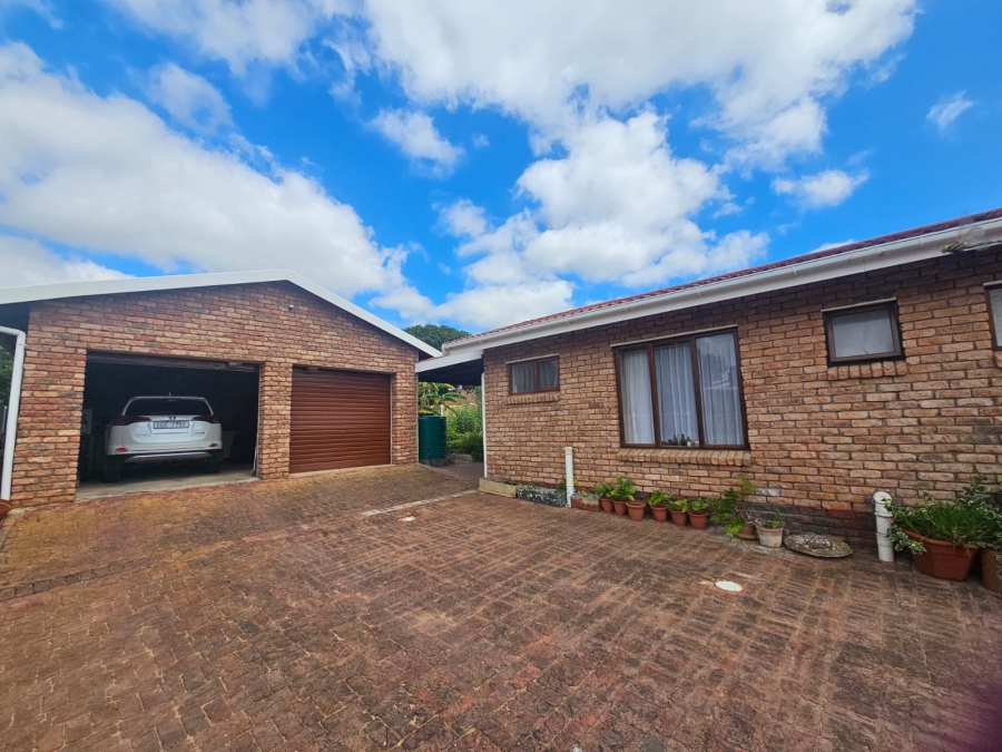 3 Bedroom Property for Sale in Stilbaai Wes Western Cape
